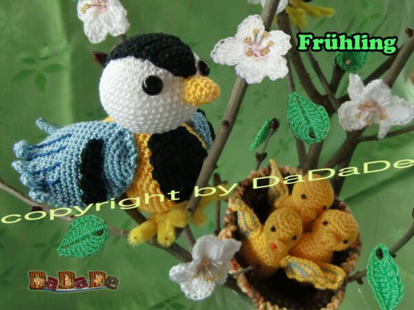 Frühlingsdekoration 8 Blaumeise, Frühling-Dekoration (H317) und Kuscheltier Vogel Blanka (A107)