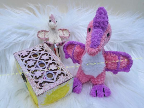 xStifte Flugsaurier Chenille 5 Stift mit Dino, der Flugsaurier, der Kugelschreiber mit Deko (H722)