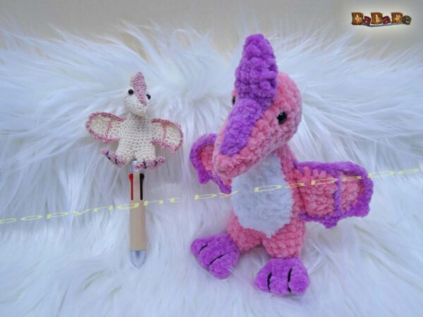 xStifte Flugsaurier Chenille 6 Stift mit Dino, der Flugsaurier, der Kugelschreiber mit Deko (H722)
