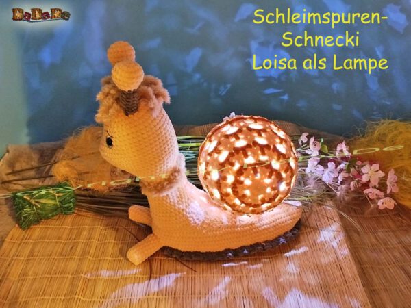 xH351 Schnecke Lampe 1b Schleimspuren-Schnecki Loisa mit Hase Hopsy (H351)