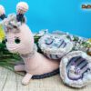 Schleimspuren-Schnecki Loisa mit Hase Hopsy (H351)